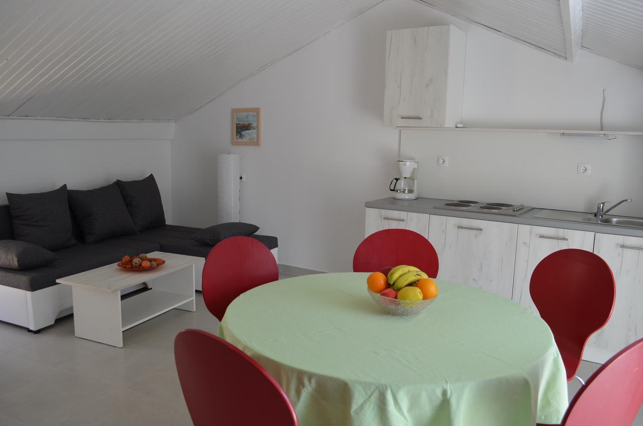 Apartments Petar Draga Bašćanska Екстериор снимка