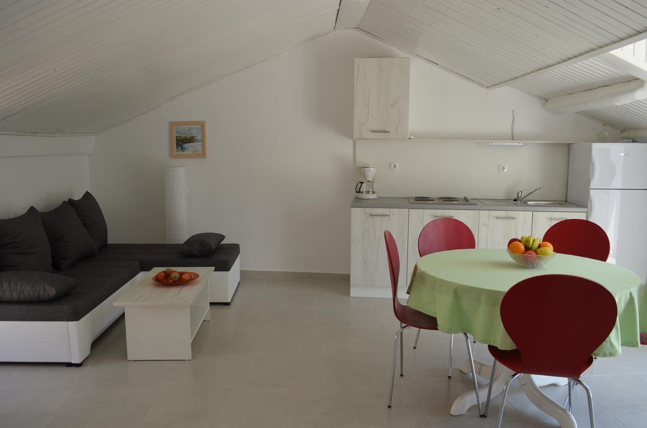 Apartments Petar Draga Bašćanska Екстериор снимка